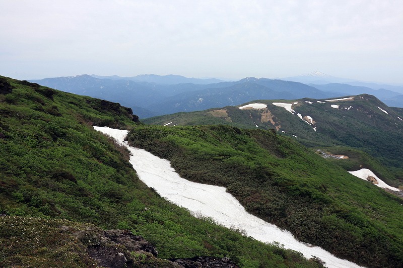 イワカガミ平から栗駒山_e0137200_21274225.jpg