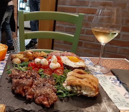 パスクワリーノでがっつりアペリチェーナ シチリア島の旅ノート