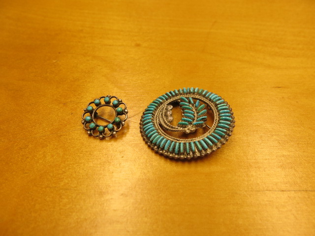 \"Zuni vintage turquoise point pendant top & pin\"ってこんなこと。_c0140560_09134589.jpg