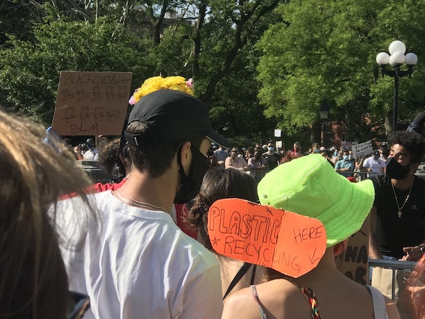 NY再開!警官による黒人殺害事件と、新しい世代が率いる「ブラックライヴズ・マター」_c0050387_15324319.jpeg