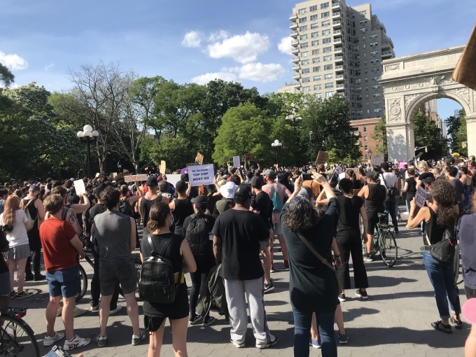 NY再開!警官による黒人殺害事件と、新しい世代が率いる「ブラックライヴズ・マター」_c0050387_15325934.jpeg