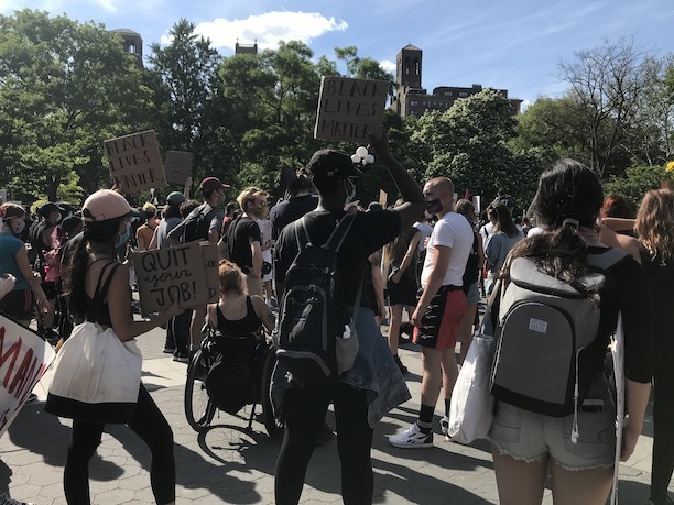 NY再開!警官による黒人殺害事件と、新しい世代が率いる「ブラックライヴズ・マター」_c0050387_15573537.jpeg