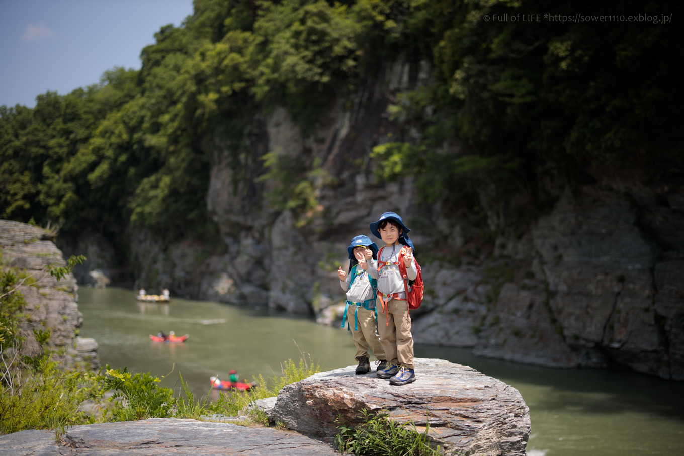 初夏の岩畳を歩こう 長瀞渓谷 Full Of Life 初夏の岩畳を歩こう 長瀞渓谷 Full Of Life