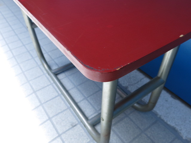 \"VINTAGE STEEL LEG TABLE #BAUHAUS\"ってこんなこと。_c0140560_08285846.jpg