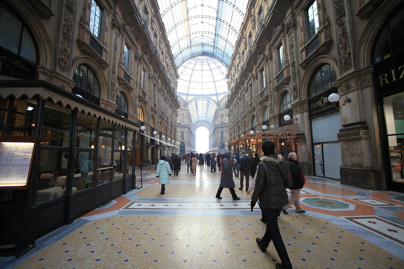 ミラノのガッレリアと大聖堂 レトロな建物を訪ねて