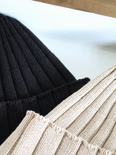 unfil　open-end spun cotton knit small beret & ribbed-knit beanie_b0139281_1447659.jpg