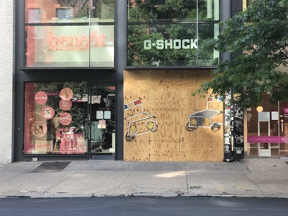 アートで蘇るNYの街角!さすがアレキサンダーワンはオシャレだった!_c0050387_15394012.jpeg