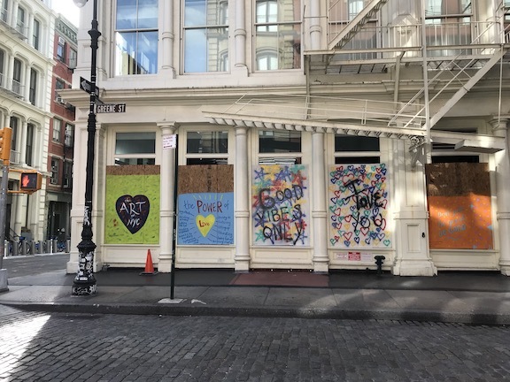 アートで蘇るnyの街角 さすがアレキサンダーワンはオシャレだった 黒部エリぞうのny通信