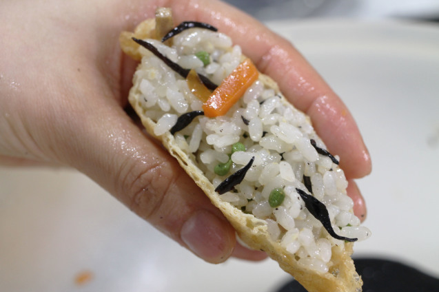 「わさびいなり」と「焼きいなり」_d0377645_22144266.jpg