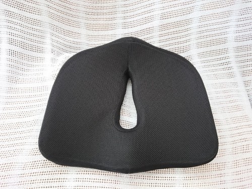 その後のお尻問題・・・低反発クッション買いました!_c0100865_12053506.jpg