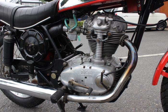 DUCATI 250 SCRAMBLER 入荷_a0208987_16294811.jpg