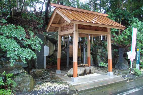 お話 \"神ノ木が茂る榊原\"_b0145296_19461680.jpg
