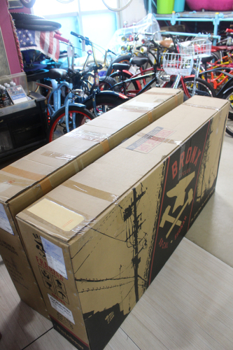 本日も入荷です　札幌ファットバイク。_a0139912_18524957.jpg