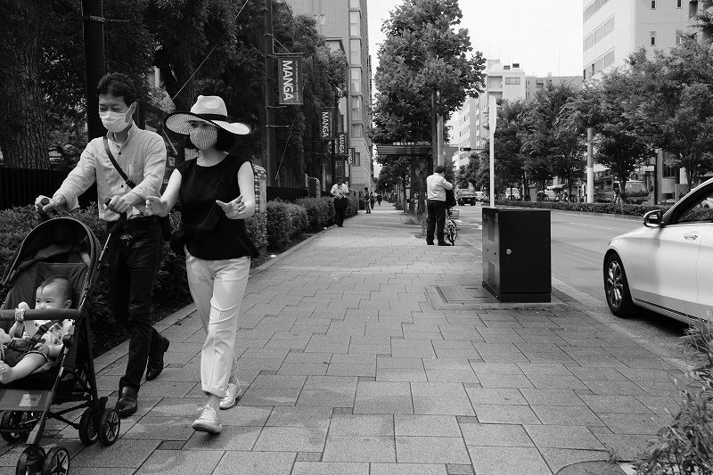 道行く人々_e0374932_07304707.jpg