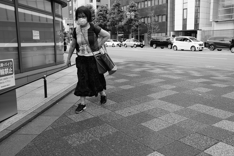 道行く人々_e0374932_07304913.jpg