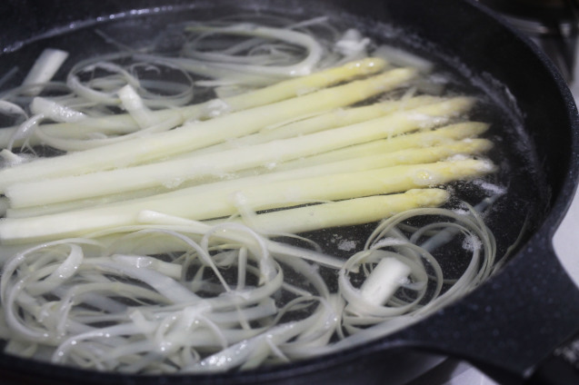 さわらの三角 焼き 登志子のキッチン