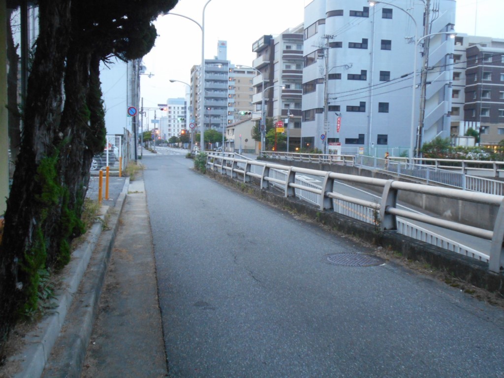 ここはどこ?RETURNS -74_f0297545_14593642.jpg