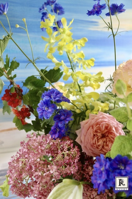 6月の季節のお花便りはけむり草にすぐりの赤い実、紫陽花になどと_c0128489_12030660.jpeg