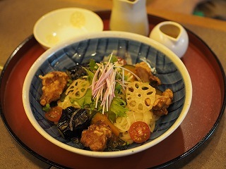 緑の京都 2日目 ランチと錦市場でお買い物 小さな幸せにっき 緑の京都 2日目 ランチと錦市場でお買い物 小さな幸せにっき