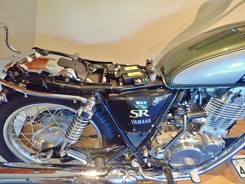 SR400 2年半の放置で流石にバッテリーが・・・_c0336902_20192598.jpg