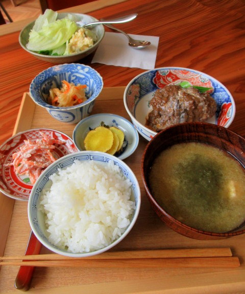 おいしいお料理とお酒・Mon loup-モン ルー * 中軽井沢駅前に New Open!_f0236260_13395876.jpg