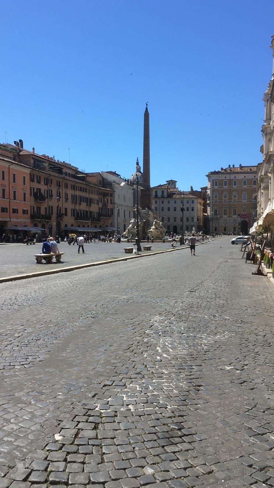 イタリアはまだまだ感染がおさまっていない様子_a0129711_14071654.jpg