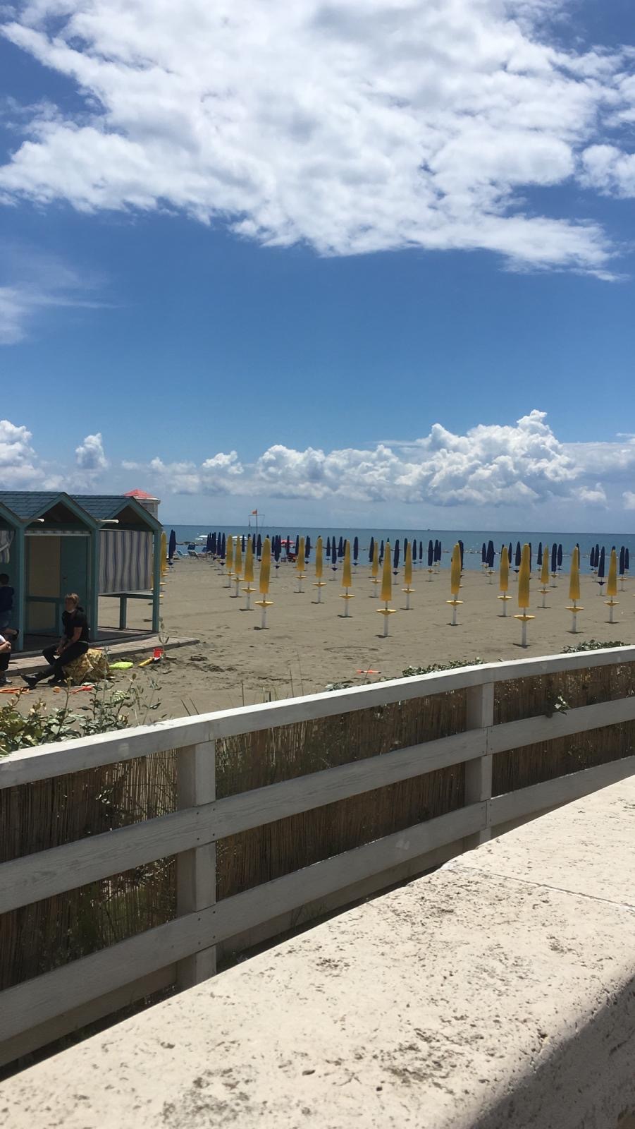 イタリアはまだまだ感染がおさまっていない様子_a0129711_14241081.jpg