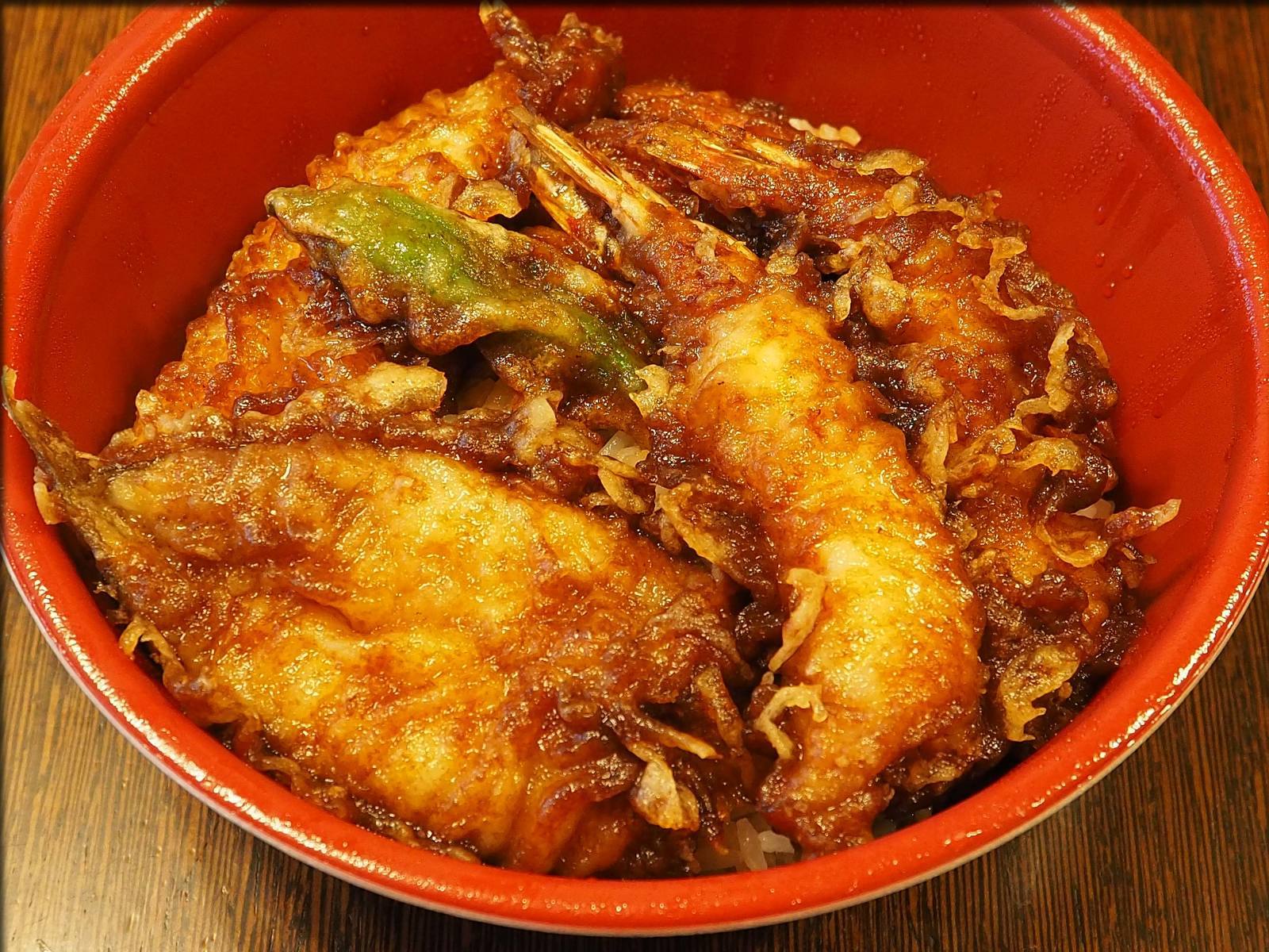 天ぷら 中山の黒天丼をテイクアウト 日本橋人形町 人形町からごちそうさま 天ぷら 中山の黒天丼をテイクアウト 日本橋人形町 人形町からごちそうさま
