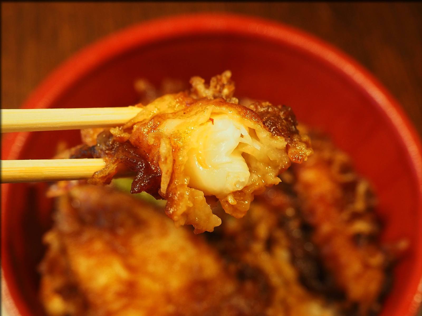 天ぷら 中山の黒天丼をテイクアウト 日本橋人形町 人形町からごちそうさま 天ぷら 中山の黒天丼をテイクアウト 日本橋人形町 人形町からごちそうさま