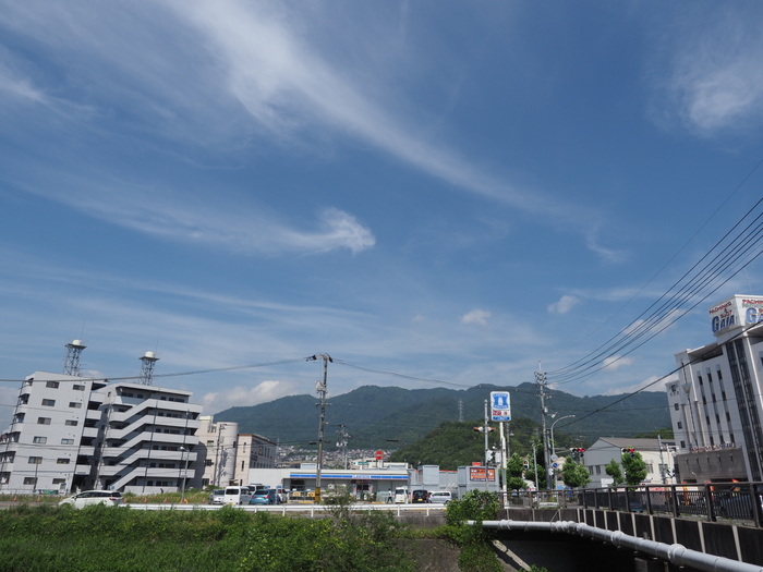 八幡からの青空_c0116915_23511897.jpg
