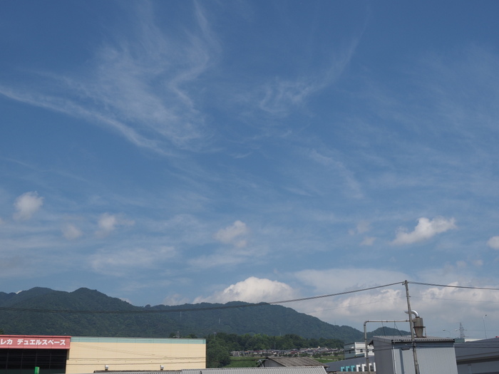 八幡からの青空_c0116915_23513322.jpg
