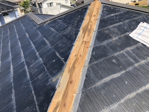 中央市　ブラックの屋根_b0242734_00495512.jpeg