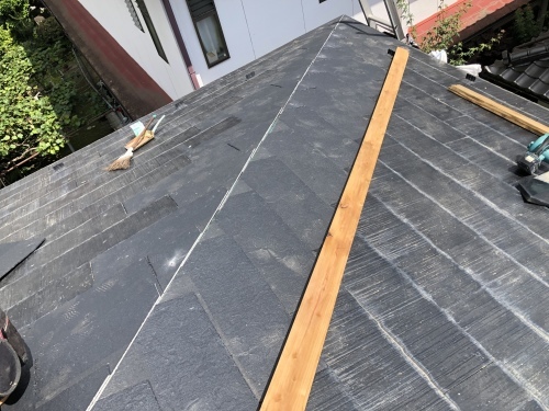 中央市　ブラックの屋根_b0242734_01082123.jpeg