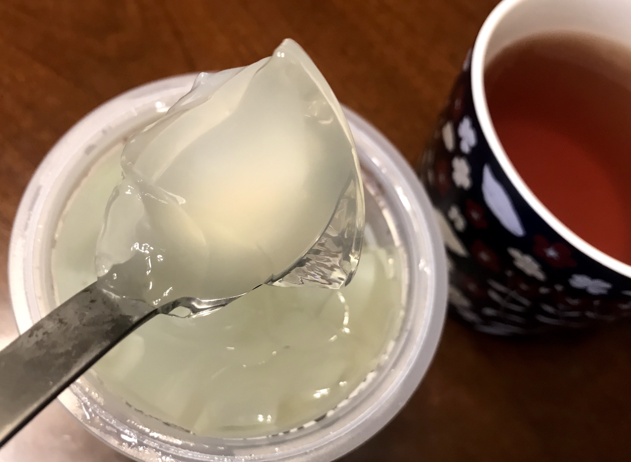 オヤツはグレープフルーツ味ゼリー(0kcal!)_c0212604_1911823.jpg