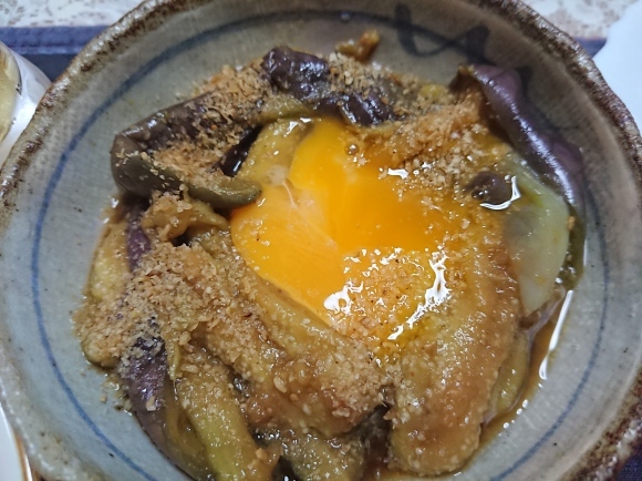 6/25夕飯 ヱビス吟醸、サッポロクラシック夏の爽快、アサヒもぎたてストロング四季柑、鯨刺し、鯨ベーコン、アボガドのにんにく卵黄ダレ、茄ユッケ@自宅_b0042308_13261570.jpg