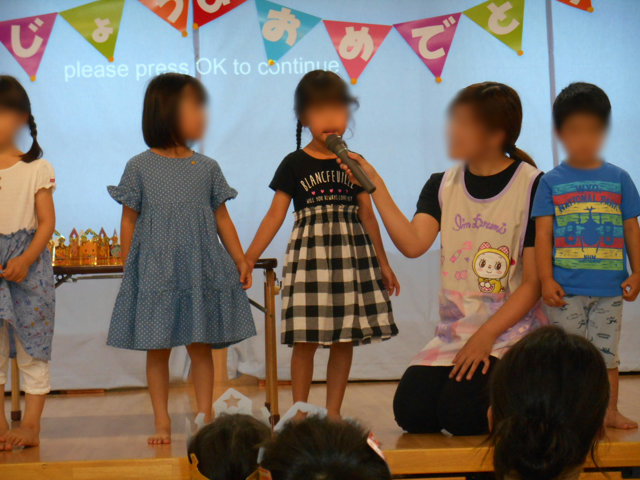 お誕生日会_e0148419_13371856.jpg