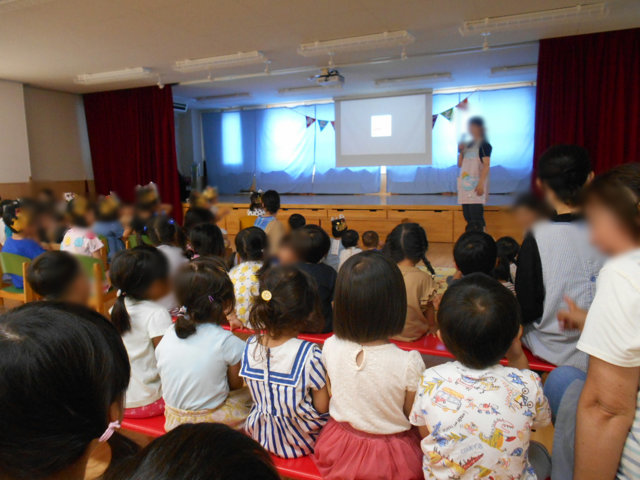 お誕生日会_e0148419_13435234.jpg