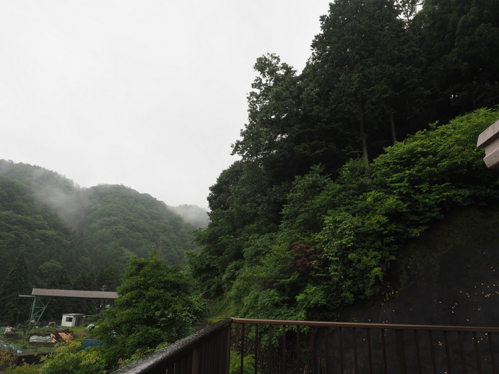 雨の一日&夜、地区の集まり_c0116915_23565063.jpg