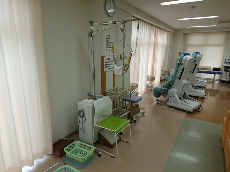 能動型自動間欠牽引装置(腰椎・頚椎牽引)|物理療法機器の紹介_b0329026_14210893.jpg