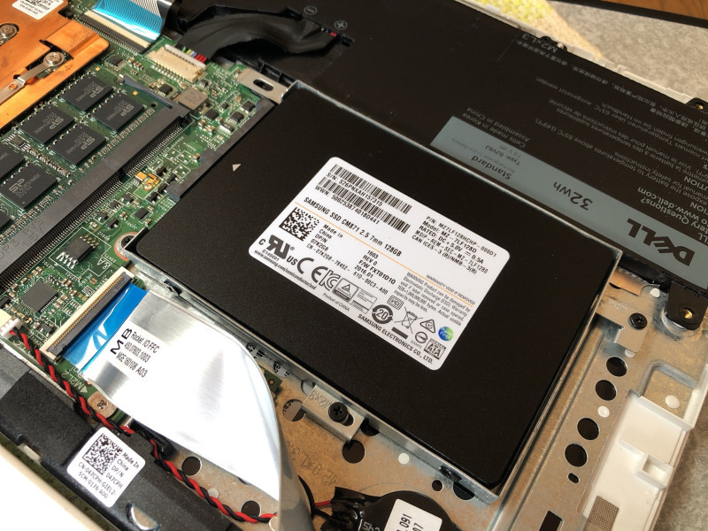 Inspiron 11-3162 メモリ換装 : newbeetle's life Inspiron 11-3162 メモリ換装 : newbeetle's life