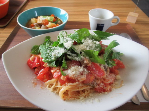ホリウチカフェ * パニーニ&パスタランチ&メロンパフェ♪_f0236260_00280170.jpg