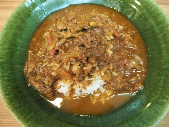トマトと牛すじのカレー_a0258686_07004673.jpg
