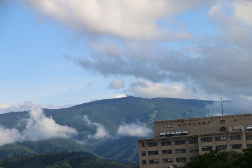 相生橋から吾妻連峰を写す　２０２０．６．２９　夕方_c0075701_17511805.jpg