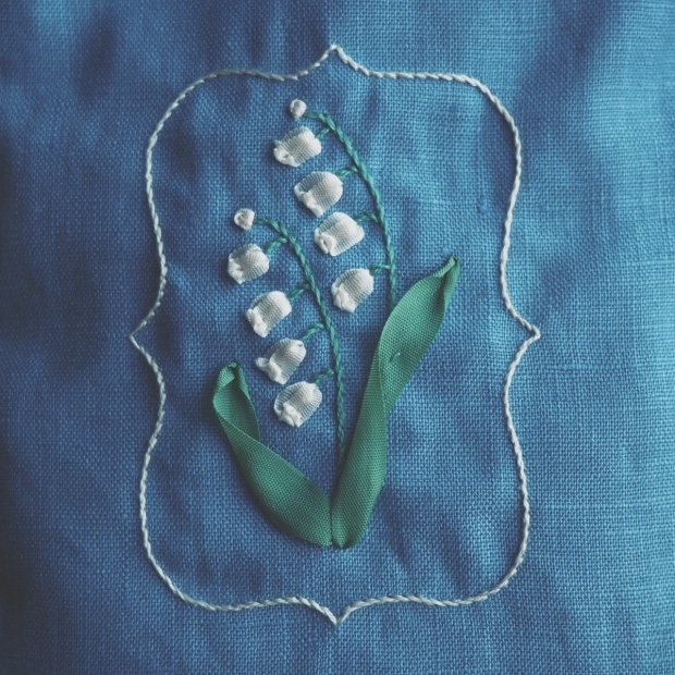 リボン刺繍ワークショップ「スズランの巾着袋」開催のお知らせ_d0023111_13423124.jpeg