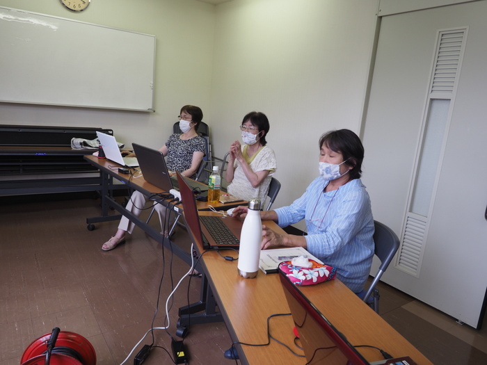 パソコングループ「そよかぜ」の集まり_c0116915_00241444.jpg