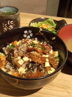 日本橋 日本前 にぎにぎ一(いち)のばらちらし丼_f0112873_0154675.jpg