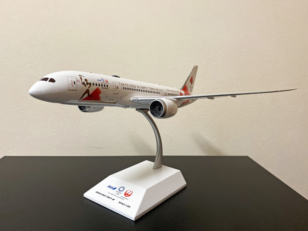 新品】1:200 B787-8 JA837J 東京オリンピック 聖火特別輸送機