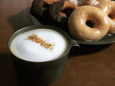 ドーナツ盛り合わせとカフェラテ♪_f0231189_19525779.jpg