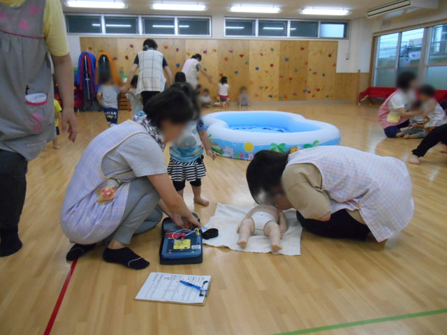 心肺蘇生法とAED講習_e0148419_118209.jpg