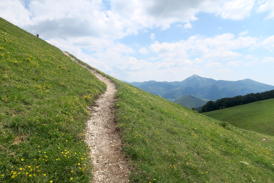 眺めよし攻撃びっくり魔女の山 Monte della Strega_f0234936_6341844.jpg